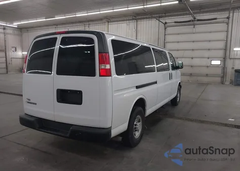 2017 Chevrolet Express 3500 Ls z USA, uszkodzony, nr VIN 1GAZGNFF2H1292616